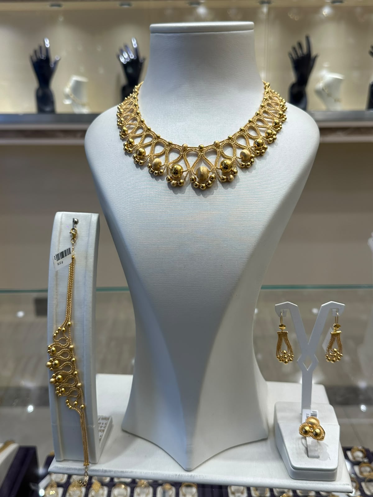 طقم مصوغات ذهبية